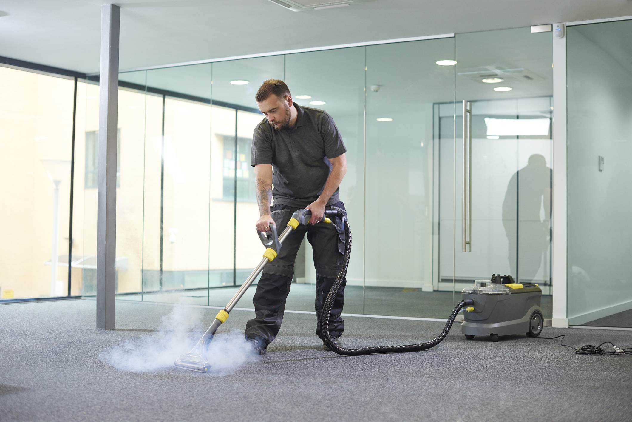 What to consider while picking floor carpet cleaning services